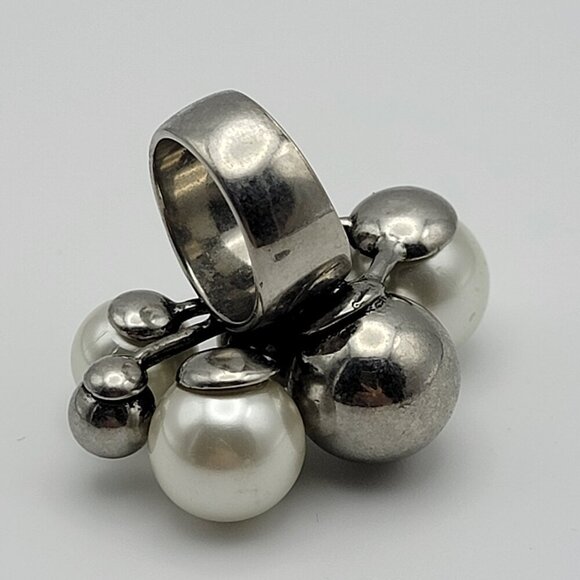 Lia Sophia Silver And White Simulated Pearl Cocktail Statement Ring Size 7 - Picture 5 of 11